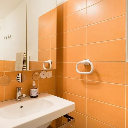 아파트 Air Conditioned Apartment, 3 Min Walk To The Beaches, Garage *