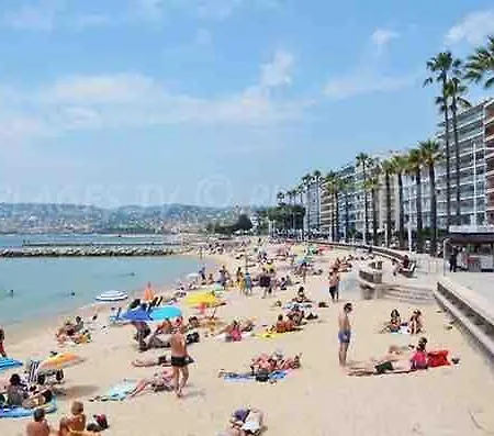 Air Conditioned Apartment, 3 Min Walk To The Beaches, Garage 아파트 *